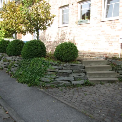 Veralteter Treppenaufgang in Stolberg vor der kompletten Neugestaltung durch Markus Lillot.